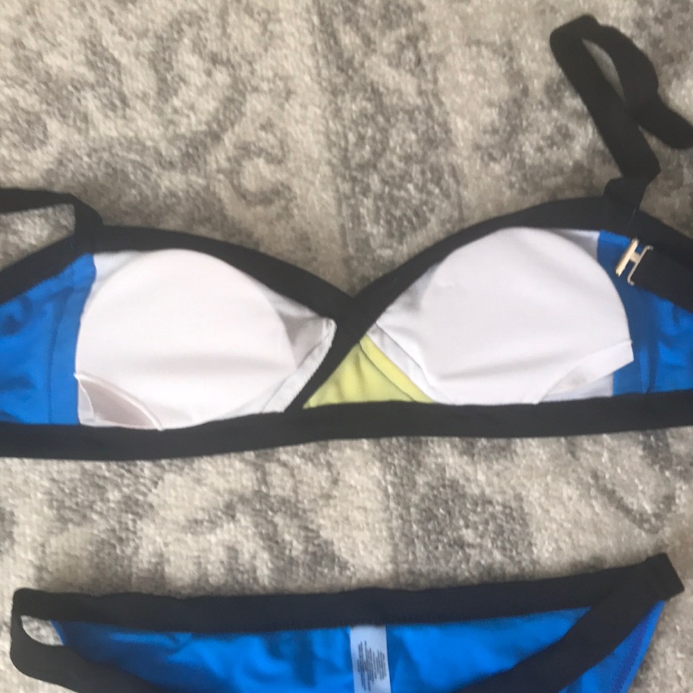 Swimsuit - Picture 3 of 5